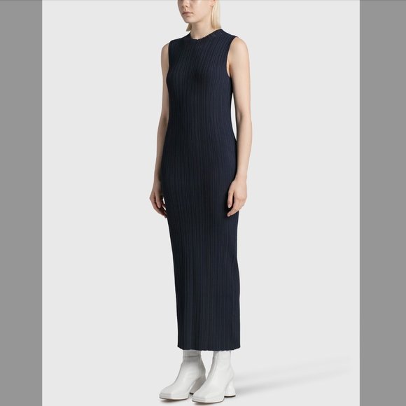 Elegant Navy Maxi Dress - Picture 2 of 4